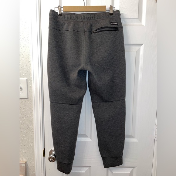 AMERICAN EAGLE men’s size MEDIUM - Picture 2 of 2